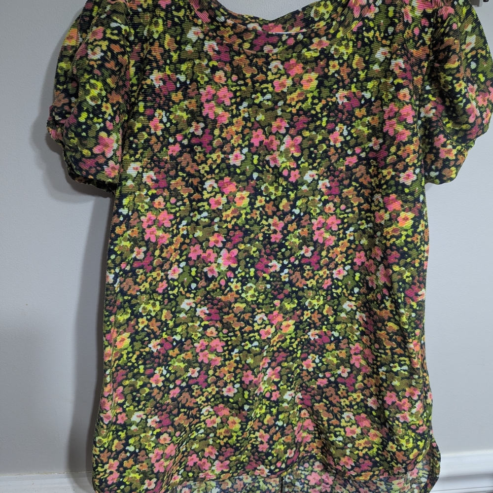 Crown & Ivy Floral Ruffled Puff Sleeve Blouse